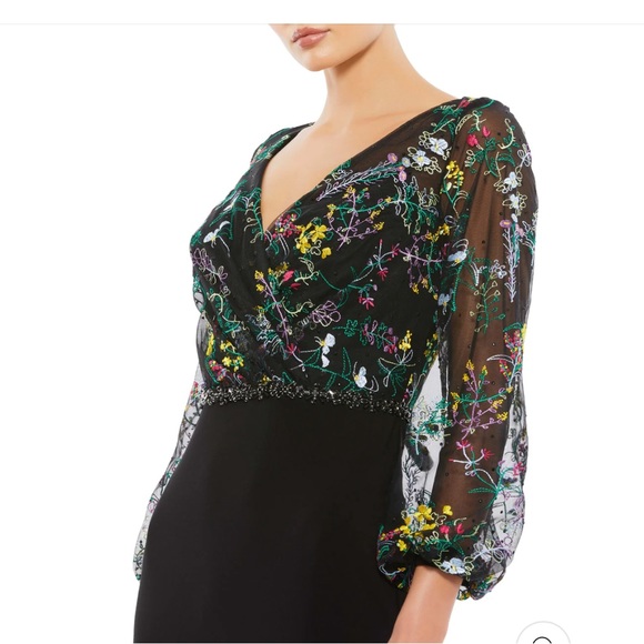 NWT - MAC DUGGAL - EMBROIDERED ILLUSION PUFF SLEEVE COLUMN GOWN - SIZE 4 - 6365 - Picture 2 of 3